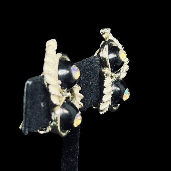 Vintage Kramer AB Rhinestone Enamel And Black Bead Clip On Earrings (5019) - Picture 2 of 6